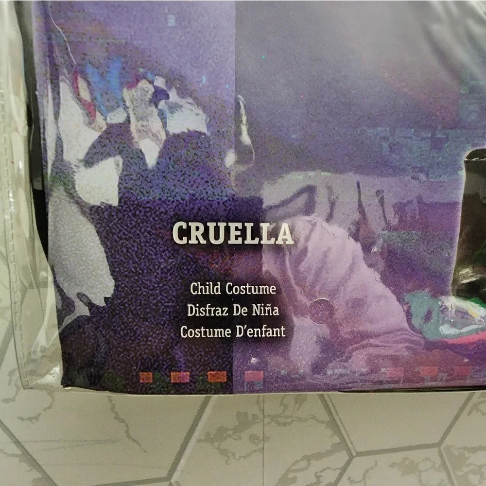 New Disney Villians Cruella Devin Classic Halloween Costume